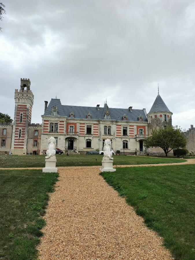 Chateau Le Haut Villaumay Auzouer-en-Touraine Exteriör bild